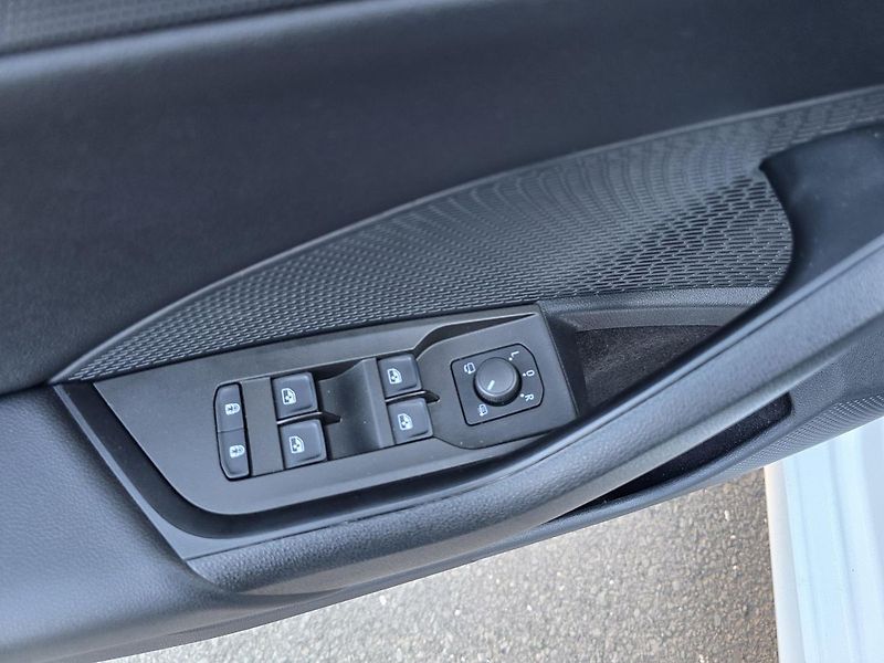 Škoda Octavia 2.0TDi DSG STYLE 1.Maj. ČR DPH - fotka 23 z 43