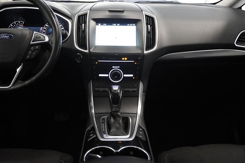 Ford S-MAX 2.0 TDCi TITANIUM 4X4 7 MÍST - fotka 24 z 32
