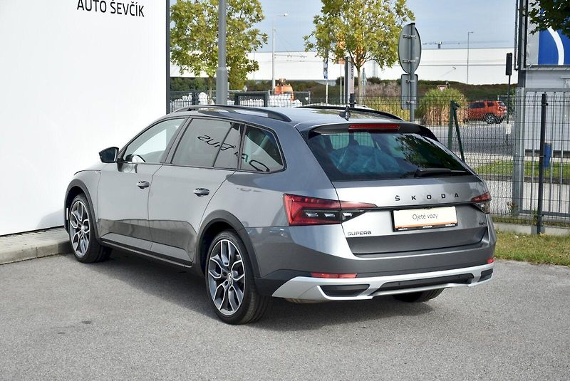 Škoda Superb (2024) Scout 2.0 TSI 206kW 4x4 DSG - fotka 7 z 34