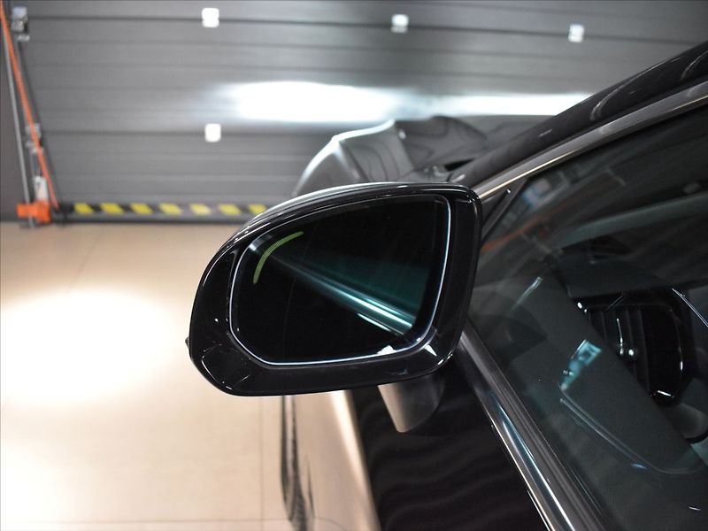 Volvo XC60 2,0 B5 AWD CORE BLIS,Bezklíč - fotka 24 z 25