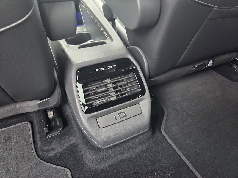 Volkswagen ID.4 Pro Prf. 82kWh SOH 95% Tažné z - fotka 12 z 30