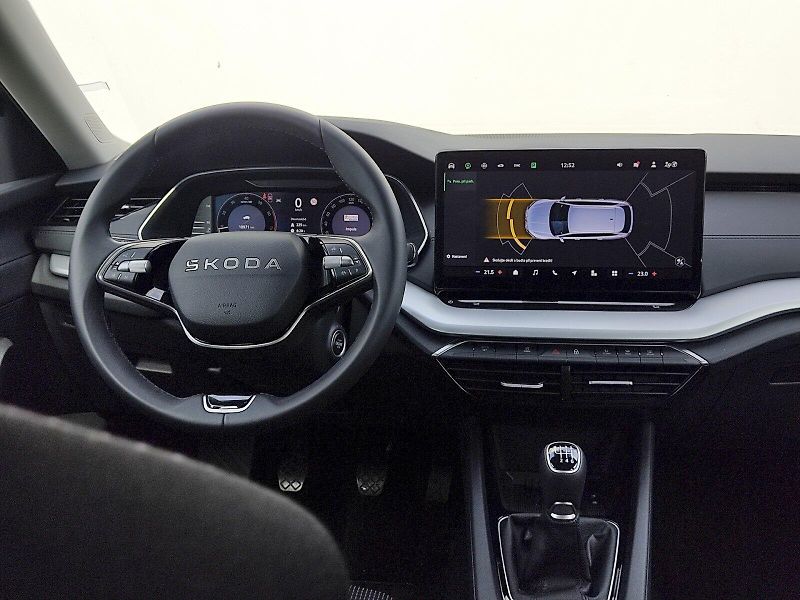 Škoda Octavia (2025) Combi Selection 1,5 Tsi 110 Kw - fotka 6 z 40