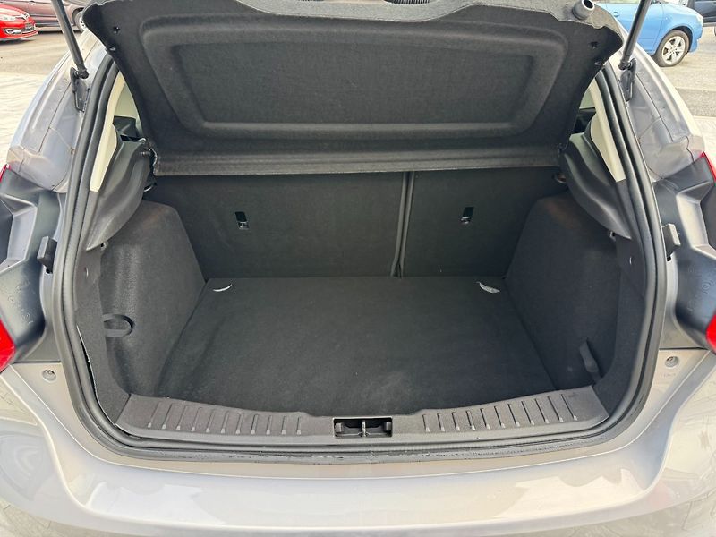 Ford Focus (2011) Trend 1.6 Ti-VCT - fotka 22 z 30