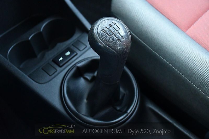 Škoda Roomster 1,2HTP ČR 1. MAJITEL 2xKOLA - fotka 31 z 40