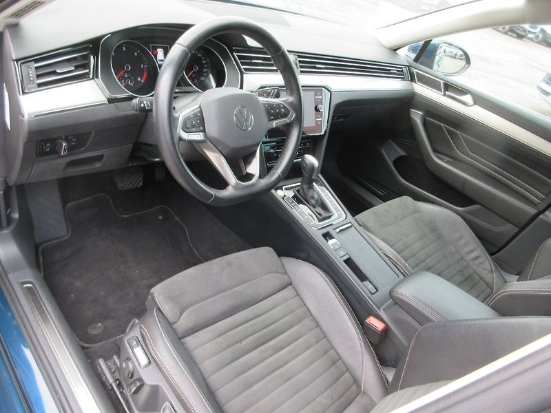 Volkswagen Passat Variant 2.0 Tdi 110kw, Dsg Elegance - fotka 9 z 19