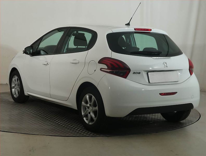Peugeot 208 (2019) Active 1.2 PureTech - fotka 4 z 13