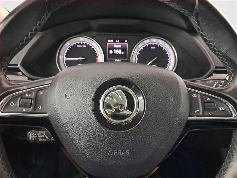 Škoda Superb (2017) Laurin&Klement 2.0 TDI 4x4 - fotka 22 z 24