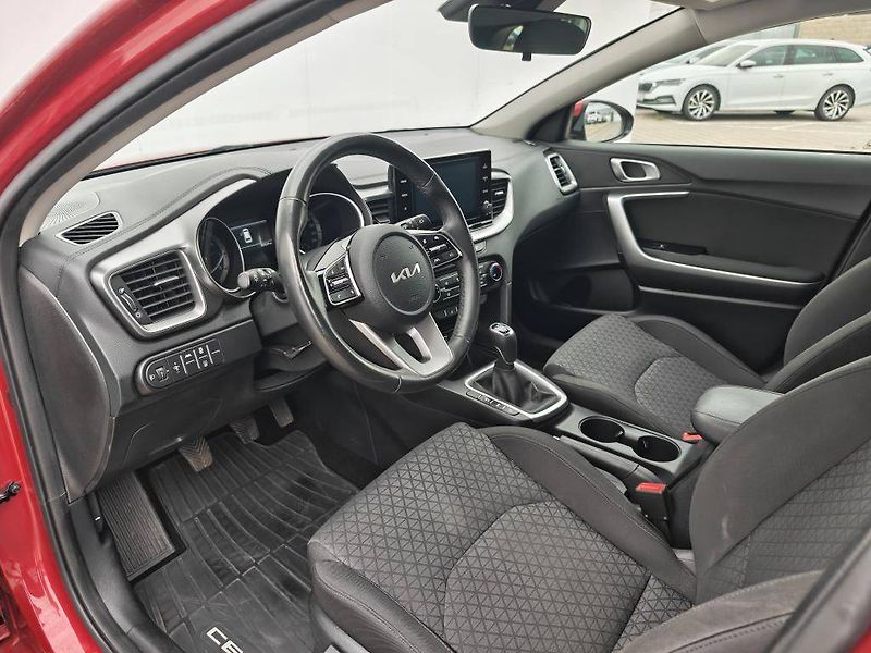 Kia Ceed SPIN 1,5 T-GDi - fotka 5 z 21