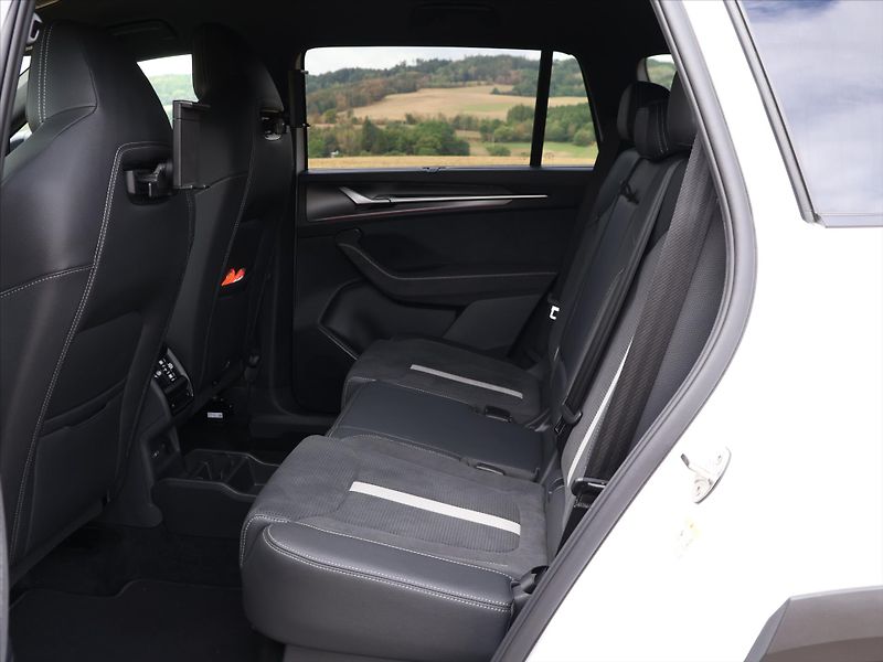 Škoda Kodiaq 2,0 2.0 TDI Sportline 4x4 DSG - fotka 15 z 32