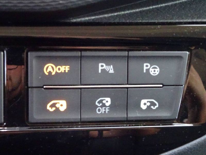 Volkswagen Multivan (2023) 2,0TDi/150kW DSG 4x4 Bulli - fotka 29 z 29