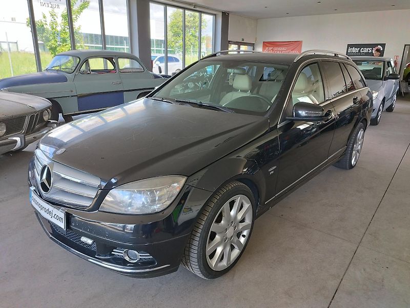 Mercedes-Benz Třídy C (2008) 320CDI,191KW,4MATIC,NAVI,ALU - fotka 3 z 27
