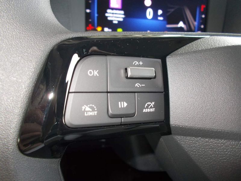 Opel Vivaro (2026) L2 (L) Combi 2.2 CDTi (132kW/1 - fotka 26 z 30