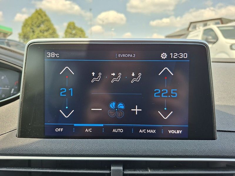 Peugeot 3008 ACTIVE 1,5 BHDI 130k M6 - fotka 20 z 24