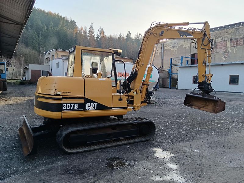 Caterpillar (2004) CATERPILLAR 307 B - fotka 5 z 18