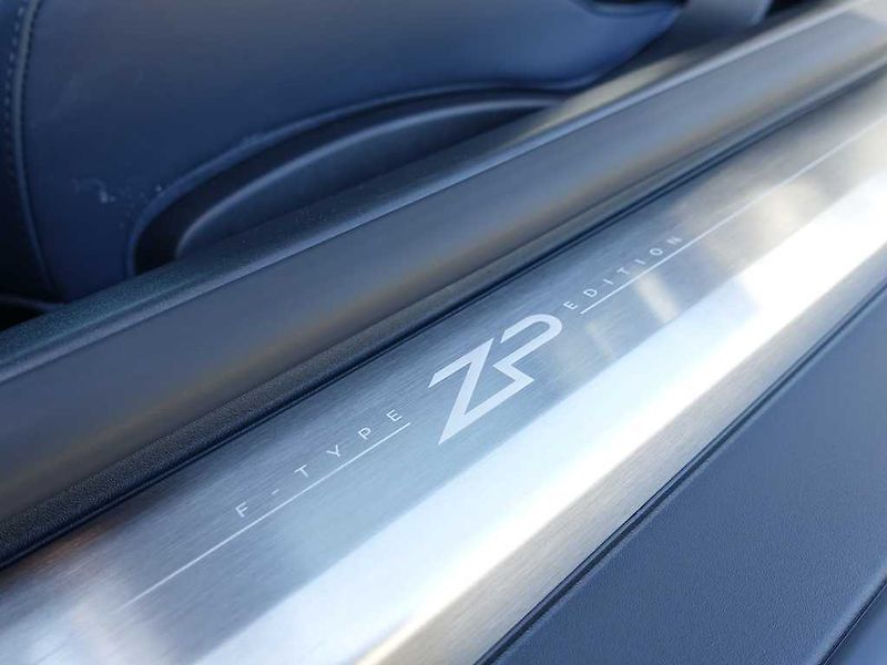 Jaguar F-Type 5,0 V8 P575 ZP EDITION 4x4 - fotka 15 z 37