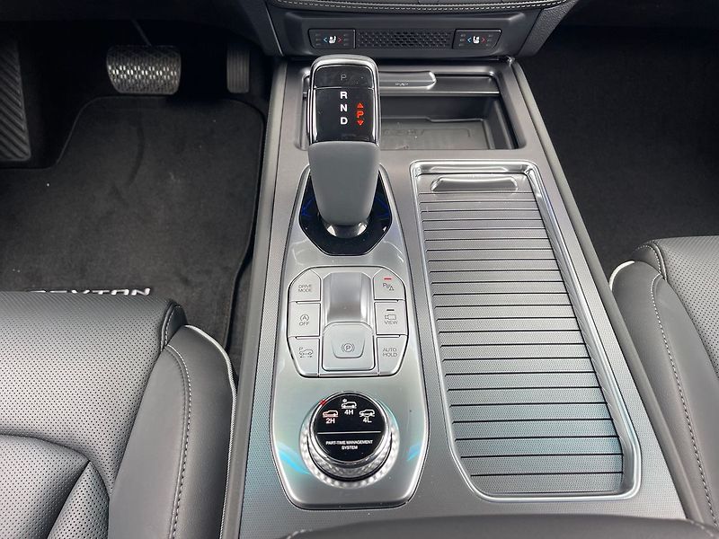SsangYong Rexton Premium Black Edition AWD A8 - fotka 16 z 16