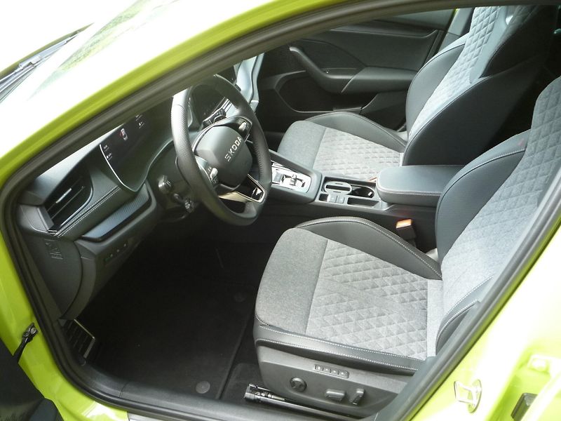Škoda Octavia (2025) 2,0TSi 150kW DSG 4x4 SportLine - fotka 7 z 25
