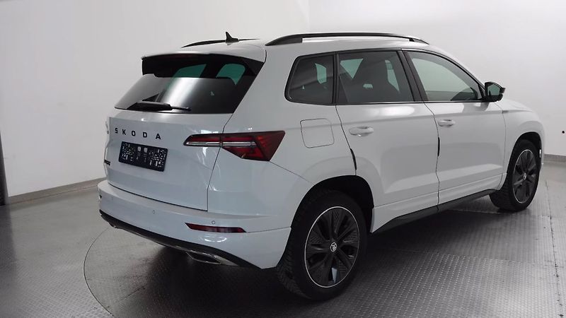 Škoda Karoq 1.5 TSI Sportline Matrix DCC - fotka 7 z 16