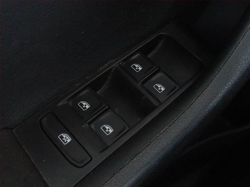 Škoda Fabia (2016) 1.2 TSI, Automat, Tempomat - fotka 17 z 17