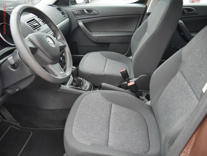 Škoda Yeti (2015) 1.2 TSi, ČR, Active, AC - fotka 9 z 15