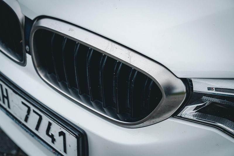 BMW Řada 5 (2017) M550i xDrive ČR  - fotka 9 z 58