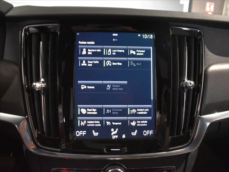 Volvo V90 2,0 D5 AWD CC PRO - fotka 25 z 28