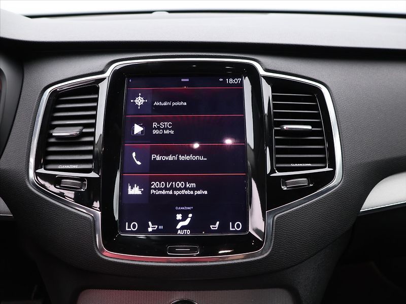 Volvo XC90 2,0 D 165 kW Inscription CZ - fotka 17 z 27