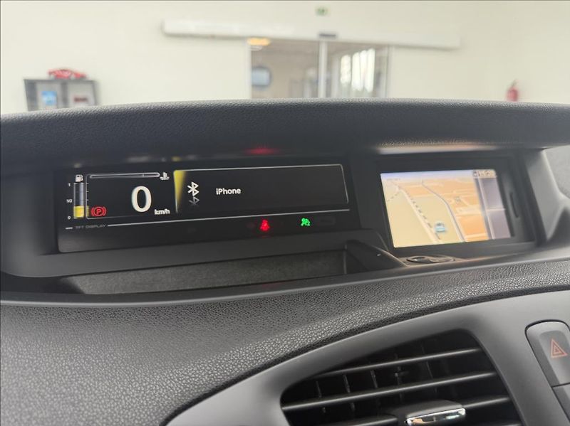 Renault Grand Scénic 1,5 dCi,NAVIGACE,digi.klima,TZ - fotka 20 z 27