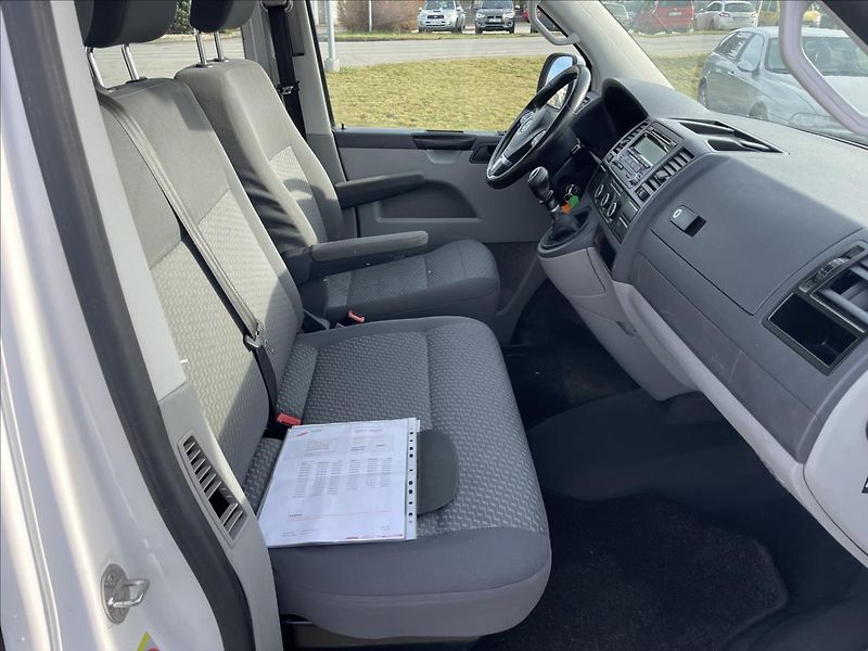 Volkswagen Transporter 2,0 TDi 75kw 6míst Tažné bez k - fotka 11 z 40