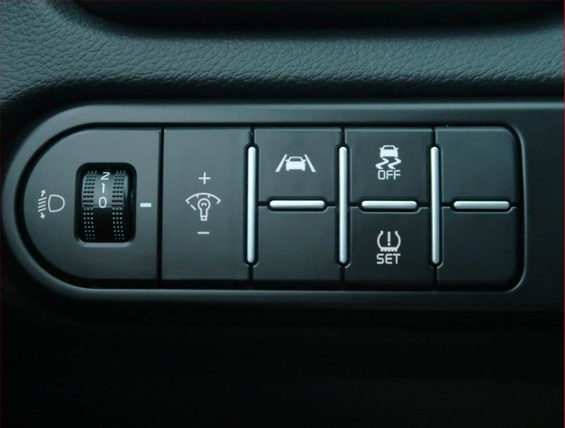 Kia Ceed (2022) Top 1.5 T-GDI, Automat, ČR - fotka 16 z 21