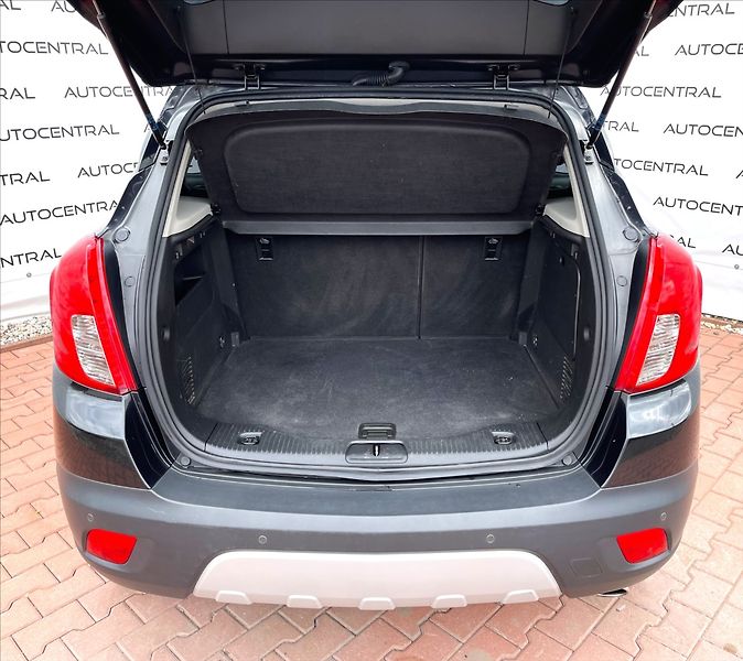 Opel Mokka 1,4 i,Turbo,103kW,4x4,serv.kn. - fotka 11 z 25