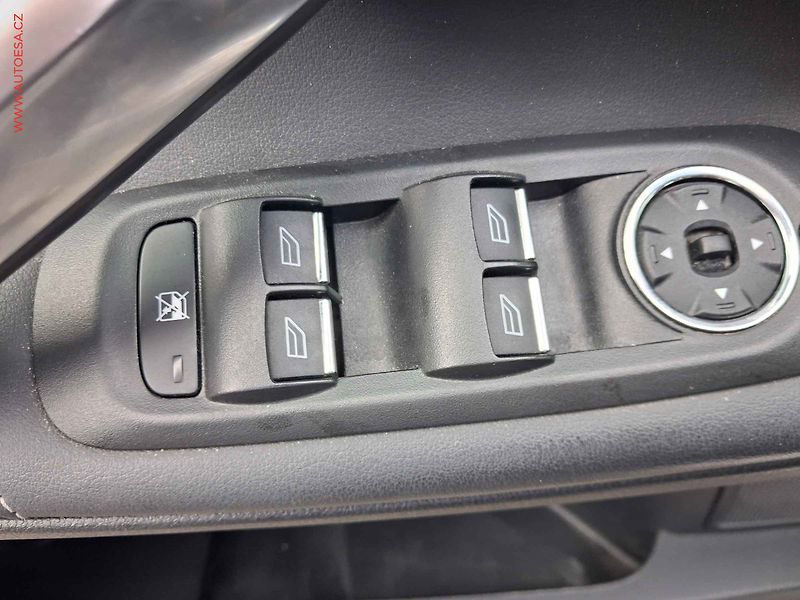 Ford Mondeo (2014) 2.0 TDCi, Business, bixen - fotka 16 z 19