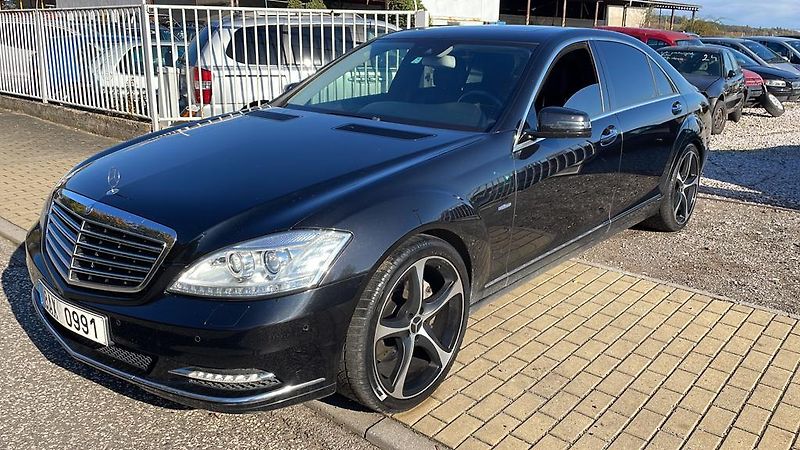 Mercedes-Benz Třídy S (2009) 350 CDI Long 4 matic! - fotka 12 z 64