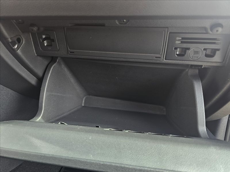 Volkswagen Taigo 1,0 TSi 70KW Life NAVI STK DPH - fotka 34 z 41