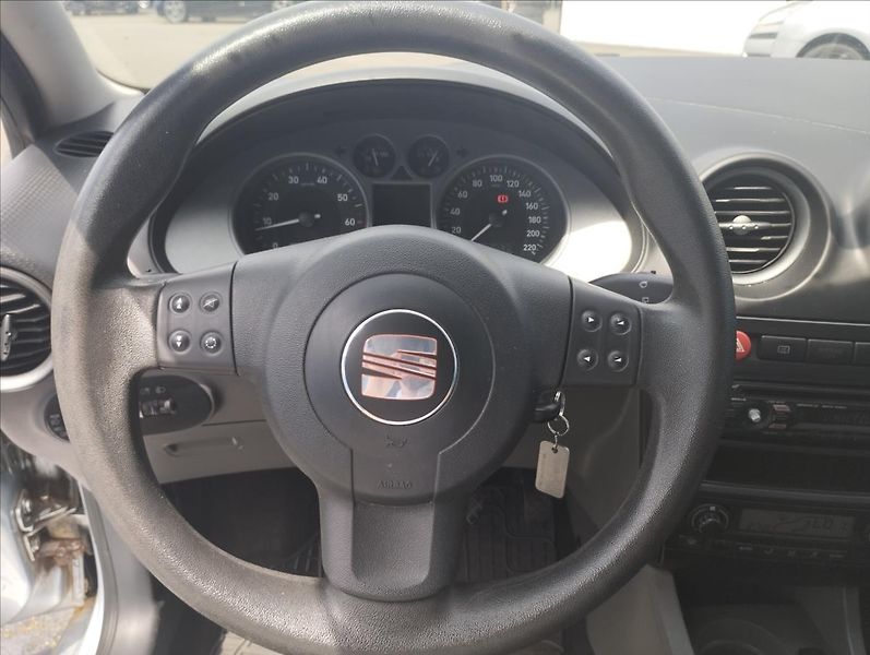 Seat Cordoba 1,4 63KW - fotka 15 z 15