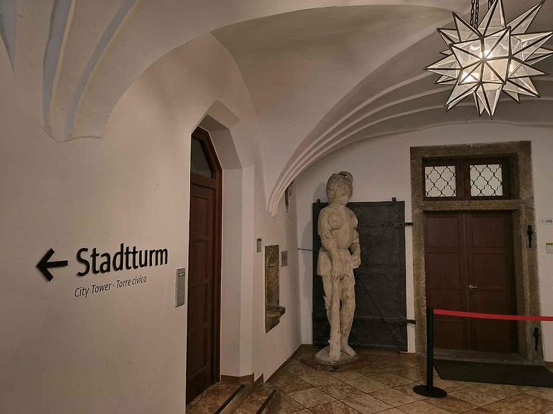 Kouzlo podzimu v Alpách. Tyrolsko hraje všemi barvami: Innsbruck, Muttereralm, Leutascher Geisterklamm, Swarovski Kristallwelten ve fotogalerii Deníku