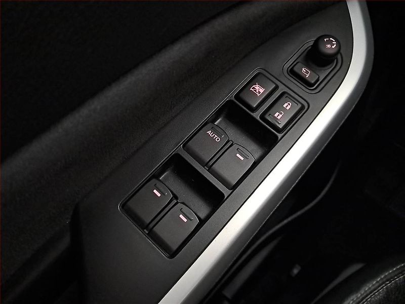 Suzuki Vitara (2018) Premium 1.6 VVT, Automat, ČR - fotka 17 z 20