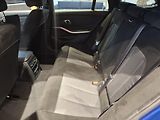 BMW Řada 3 320d xDrive Touring M-Sport - náhled 10