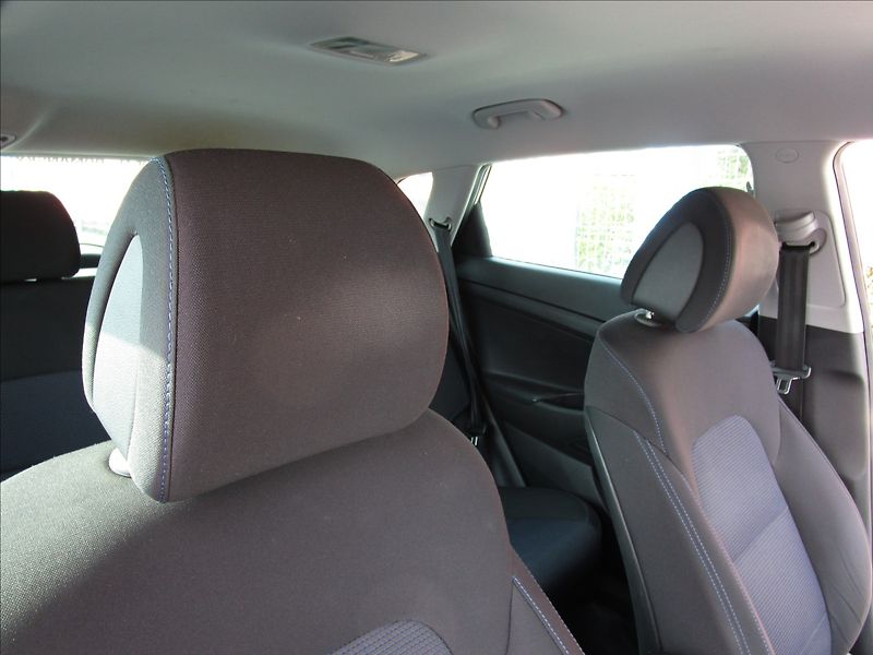 Hyundai Tucson 1.6T-GDi, aut. klima, 1. maj. - fotka 19 z 40