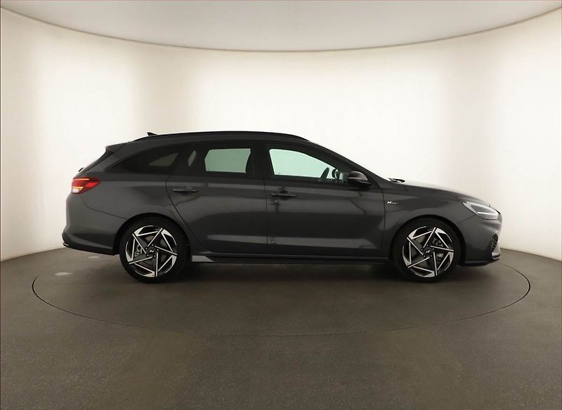 Hyundai i30 (2026) 1.6 T-GDI, N-LINE, AUTOMAT - fotka 6 z 16