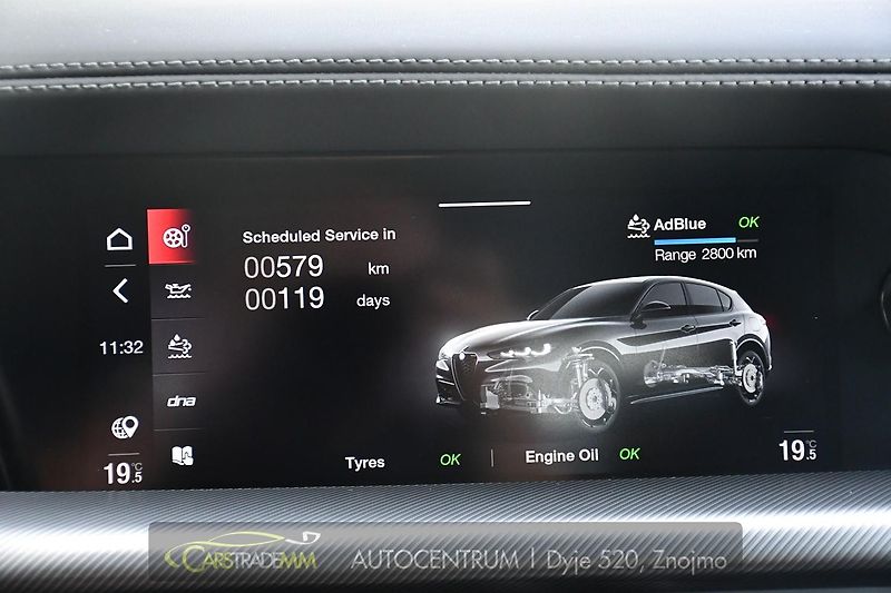 Alfa Romeo Stelvio 2.2D VELOCE Q4 H&K PANOR TAŽNÉ - fotka 42 z 53