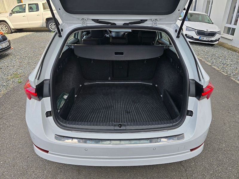 Škoda Octavia 2.0TDi 110kW DSG STYLE + NAVI - fotka 42 z 44