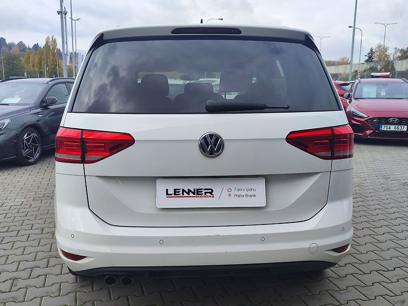 Volkswagen Touran 2.0 TDI/110kW Comfortline - fotka 6 z 32