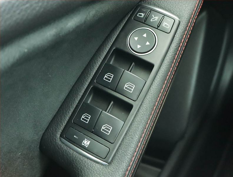 Mercedes-Benz Třídy A (2012) A 250, Automat, Serv.kniha - fotka 16 z 19
