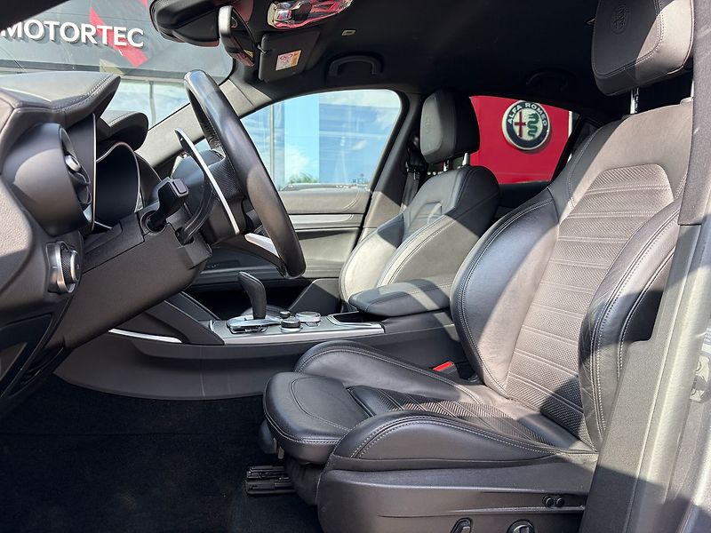 Alfa Romeo Stelvio 2.0T 280k AWD Veloce AT8 - fotka 6 z 10