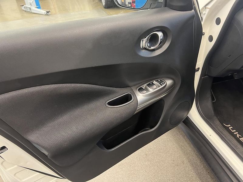 Nissan Juke 1.6i 86kW - fotka 16 z 17