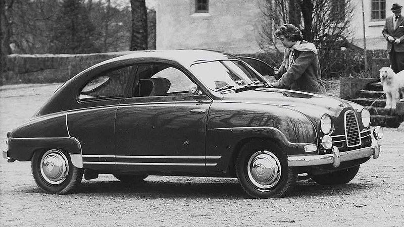 Saab 92001, neboli Ursaab z roku 1947. První auto, které společnost navrhla po úspěšné produkci letadel za druhé světové války.