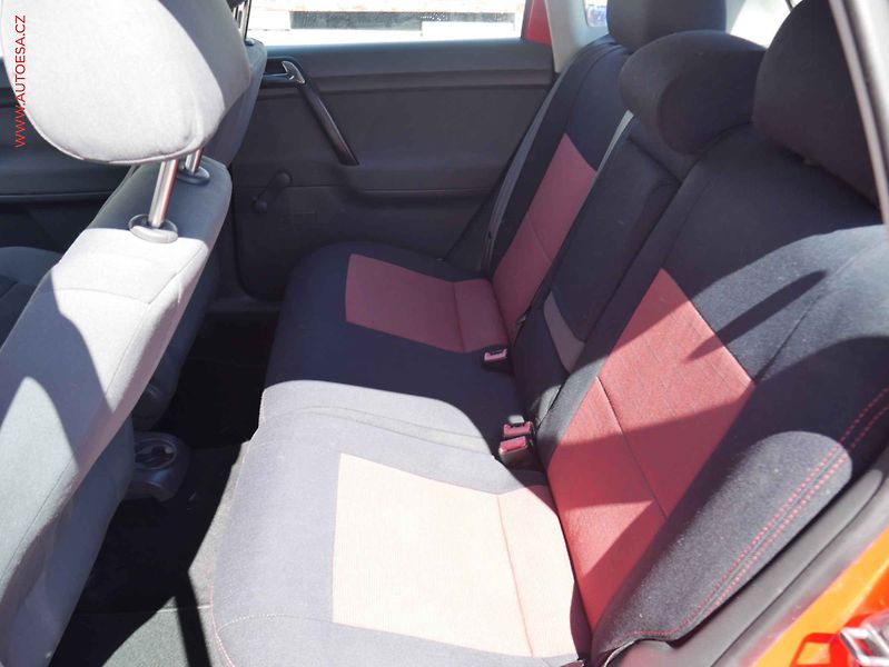 Volkswagen Polo (2008) 1.2 HTP, 1.maj,ČR, Klima - fotka 10 z 13