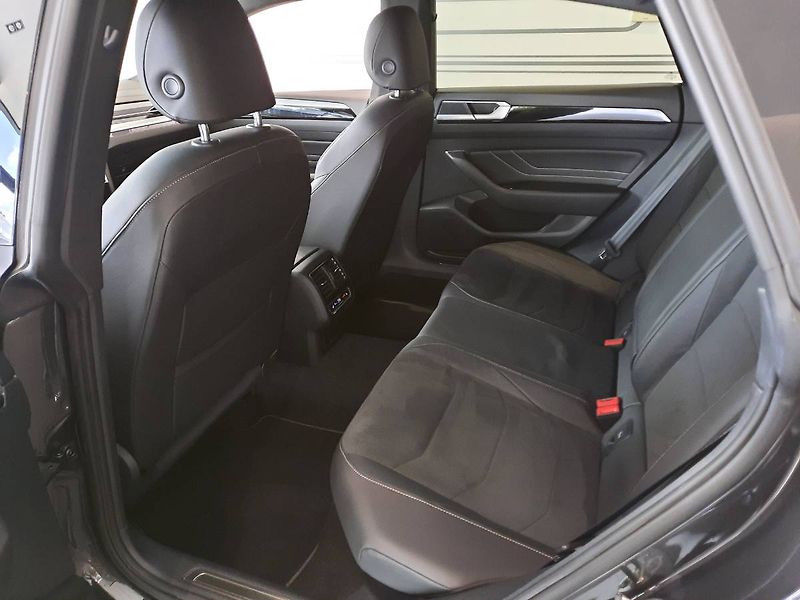 Volkswagen Arteon (2021) R-Line 2.0 TDI 4Motion (147kW/ - fotka 8 z 29