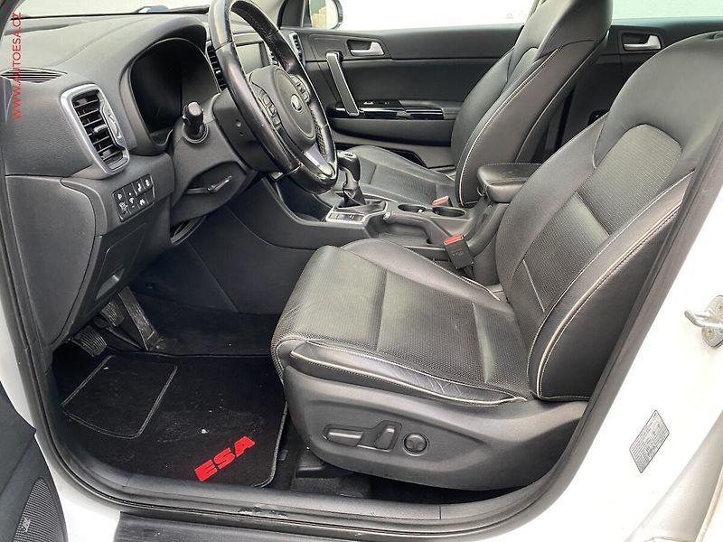 Kia Sportage (2017) 1.6 GDi DreamTeam, Kůže, navi - fotka 9 z 19